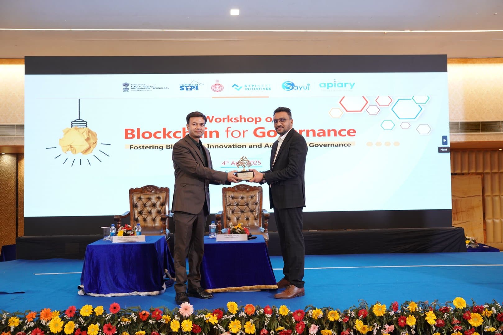 Dayal receiving award at Blockchain for Governance workshop